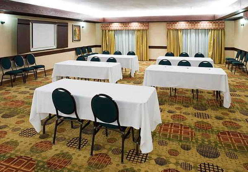 Hotel Courtyard By Marriott Wichita East Esterno foto
